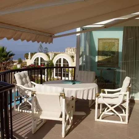 Nyaraló Sleeps 2 Pool Wifi