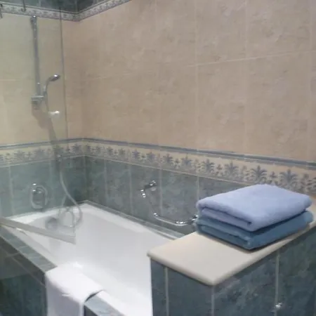 Sleeps 2 Pool Wifi *