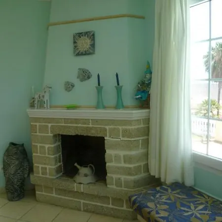 Sleeps 2 Pool Wifi Chayofa